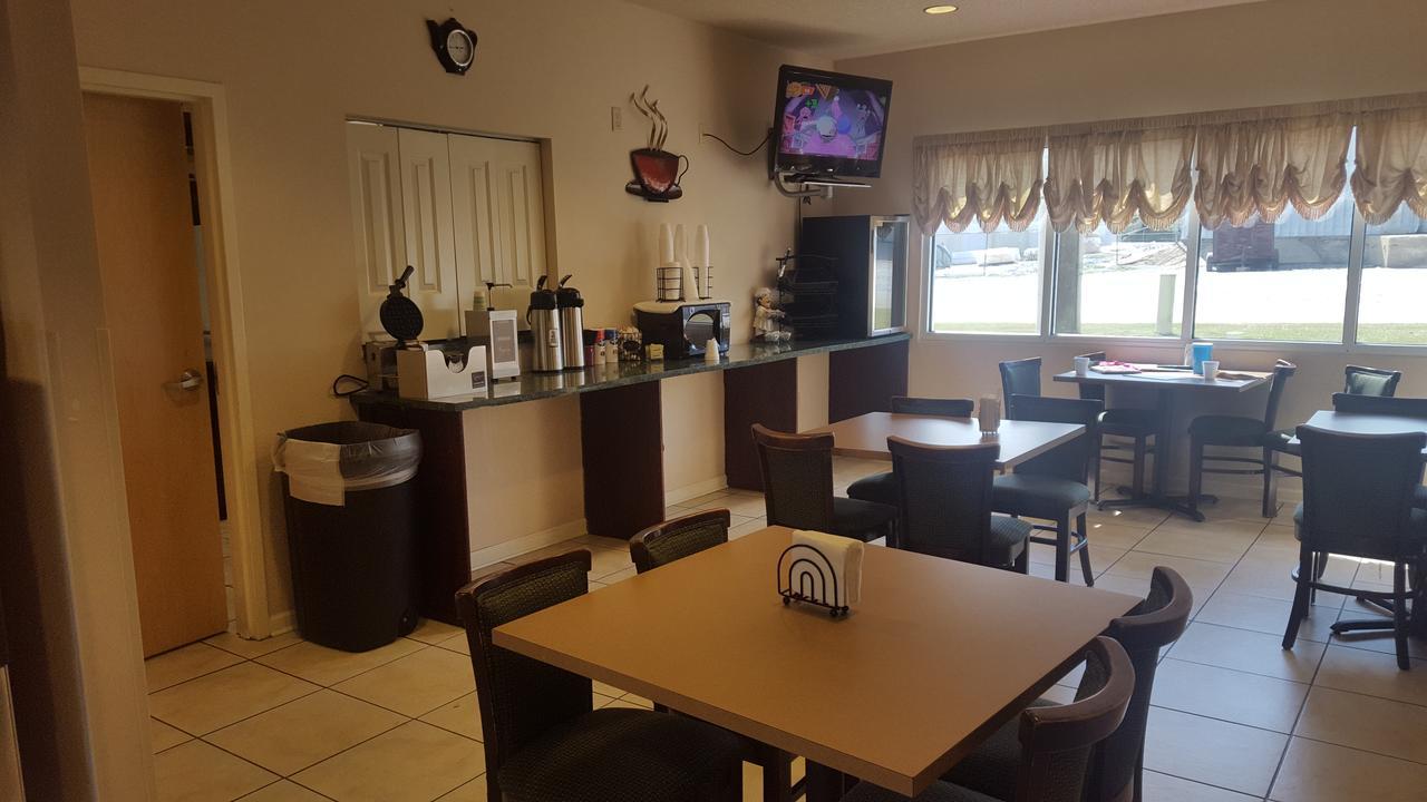 The Rutledge Inn Luverne エクステリア 写真