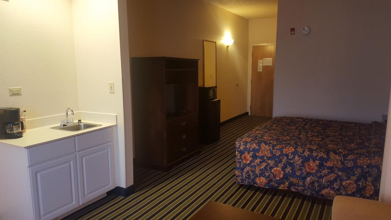 The Rutledge Inn Luverne エクステリア 写真
