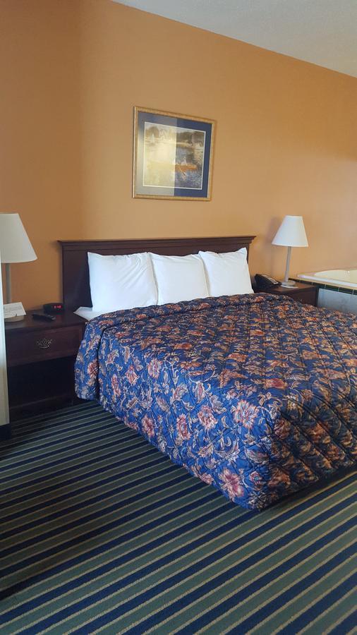 The Rutledge Inn Luverne エクステリア 写真