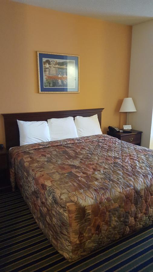 The Rutledge Inn Luverne エクステリア 写真