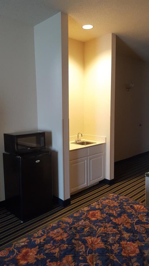 The Rutledge Inn Luverne エクステリア 写真