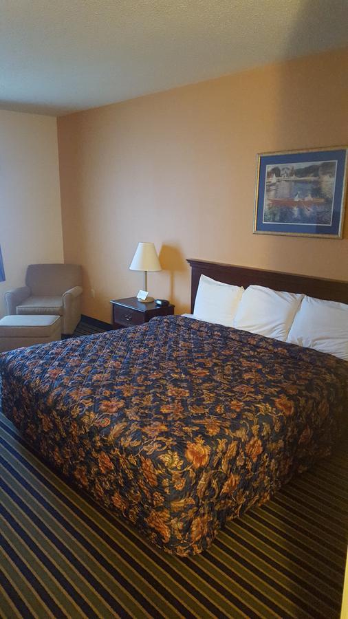 The Rutledge Inn Luverne エクステリア 写真
